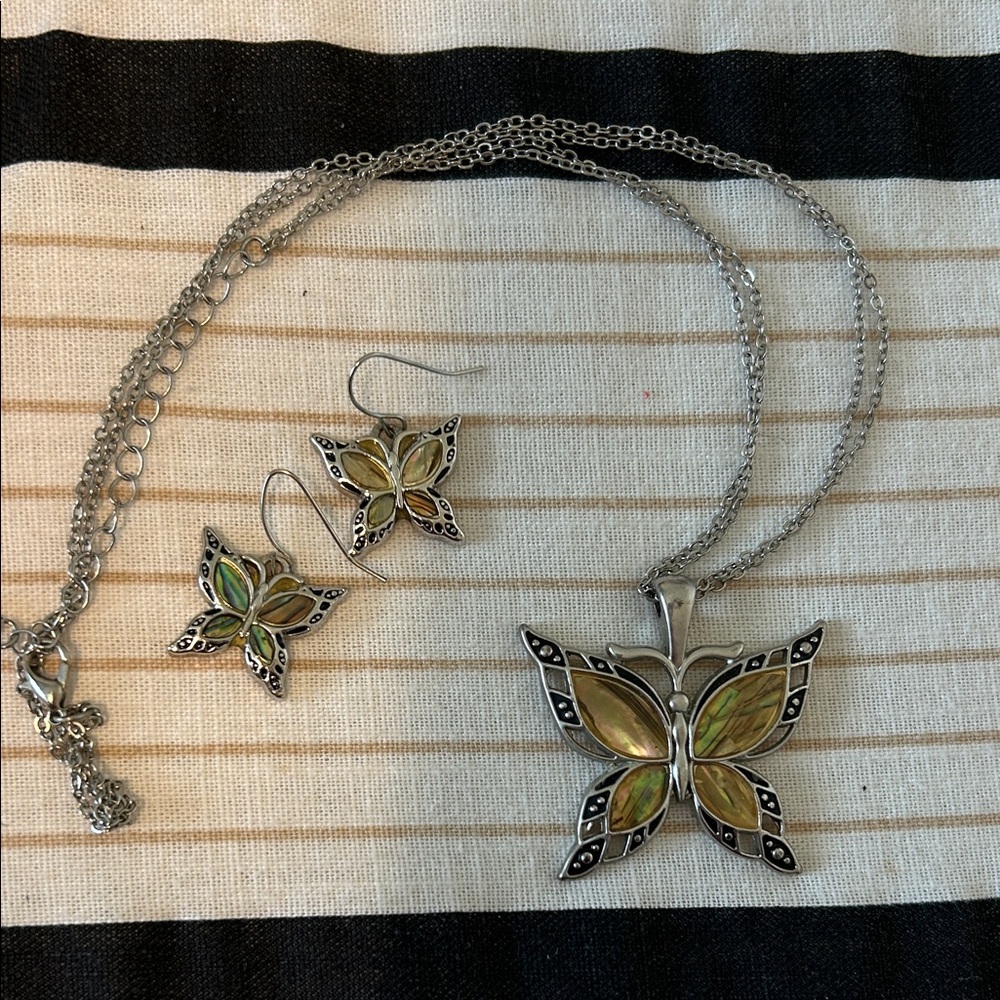 Butterfly Jewelry Set with Silver and Green Accents